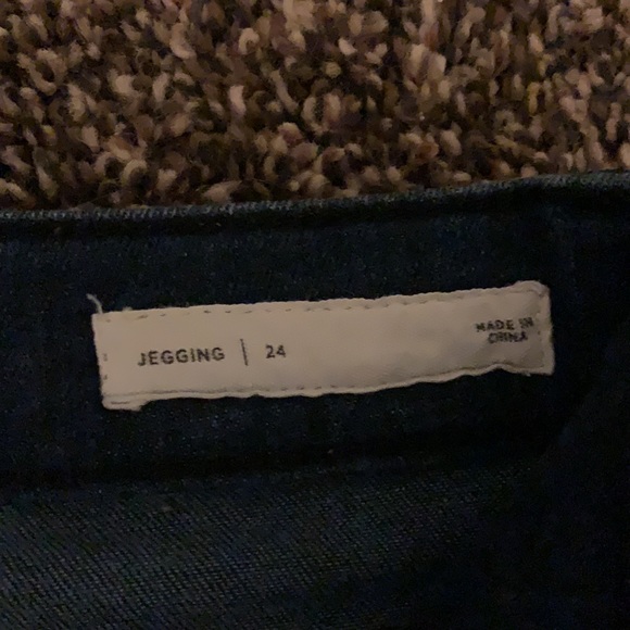 Pac Sun Super Stretch Jegging with rips - Picture 2 of 4